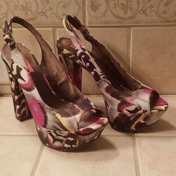 Platform heels - Picture 2 of 4